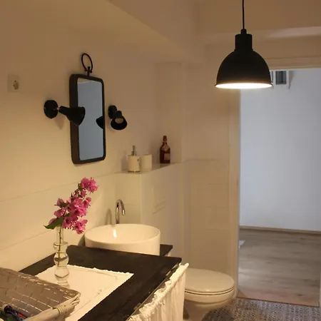 Blue Harbour No. 15 Apartment *