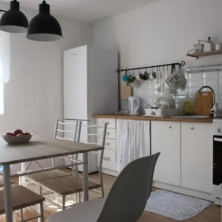 Blue Harbour No. 15 Veli Iz