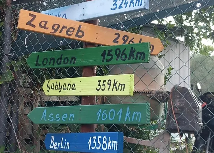 Blue Harbour No. 15 Apartment