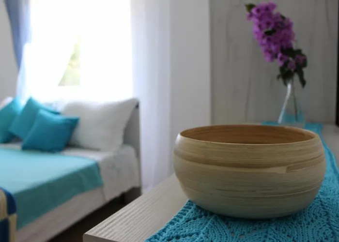 Blue Harbour No. 15 *