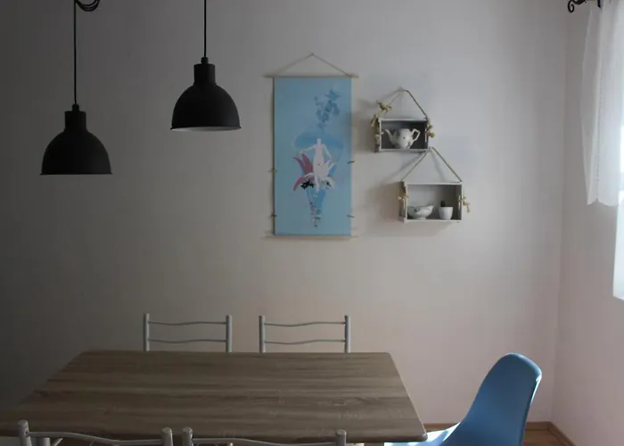 Blue Harbour No. 15 Veli Iž