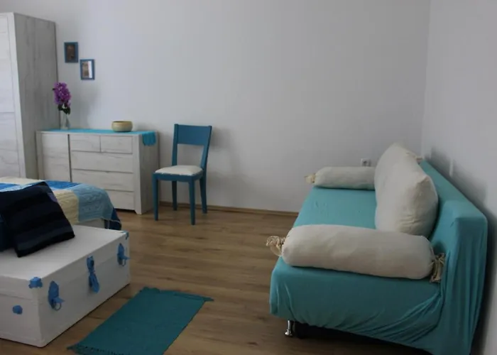 Blue Harbour No. 15 *